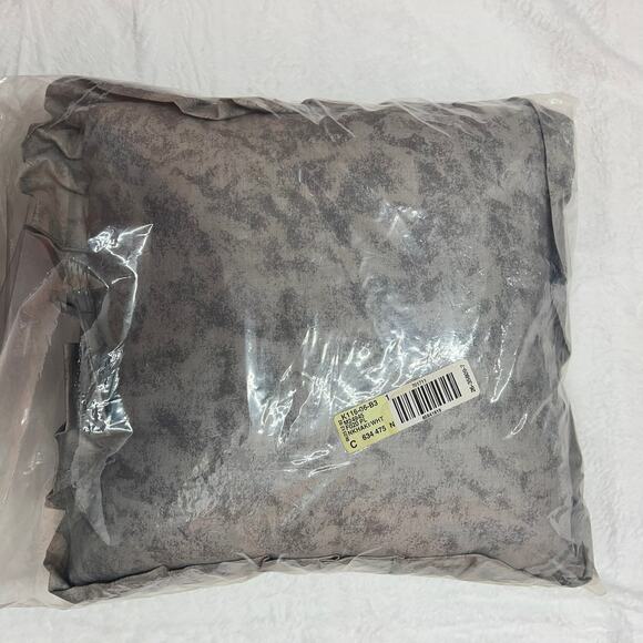 NWT Retro Wolf Themed Curtains 84x84, Balloon Valance 84x17 & Pillow Set Wolves - Picture 8 of 13